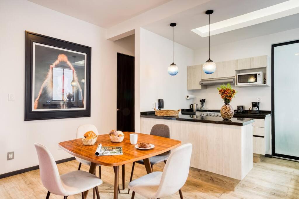 Medellin 148 By Mr W - 1br Roma Norte View 504 Apartment Mexico City